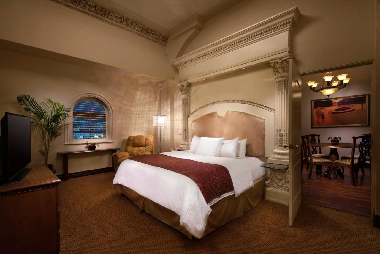 فندق آسفي رويال لاكشري فالي San Pedro Garza Garcia المظهر الخارجي الصورة A guest room at the Wynn