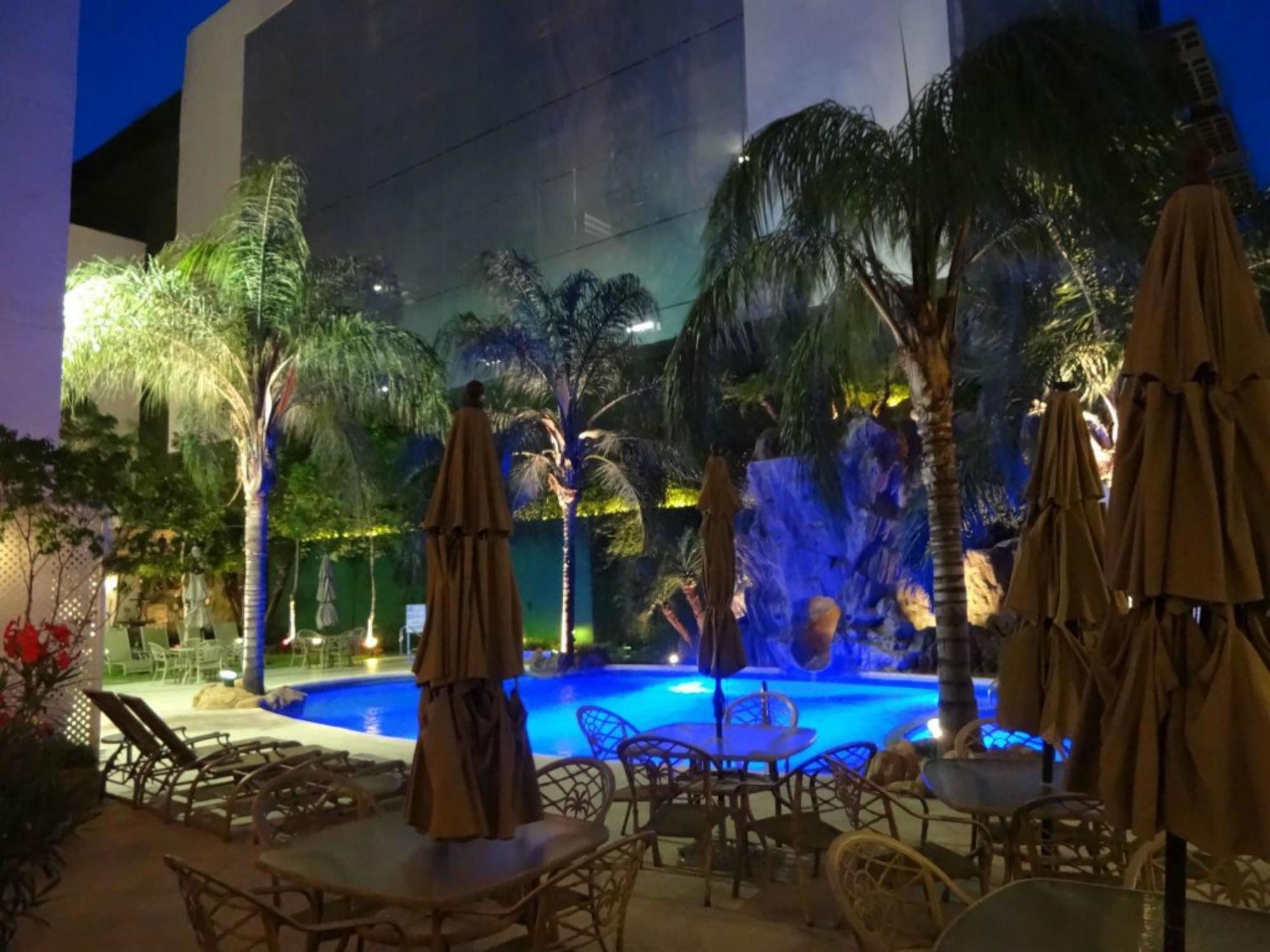 فندق آسفي رويال لاكشري فالي San Pedro Garza Garcia المظهر الخارجي الصورة Hotel's pool