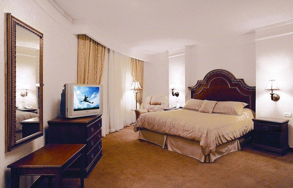 فندق آسفي رويال لاكشري فالي San Pedro Garza Garcia الغرفة الصورة A bedroom at the Waldorf Astoria New York